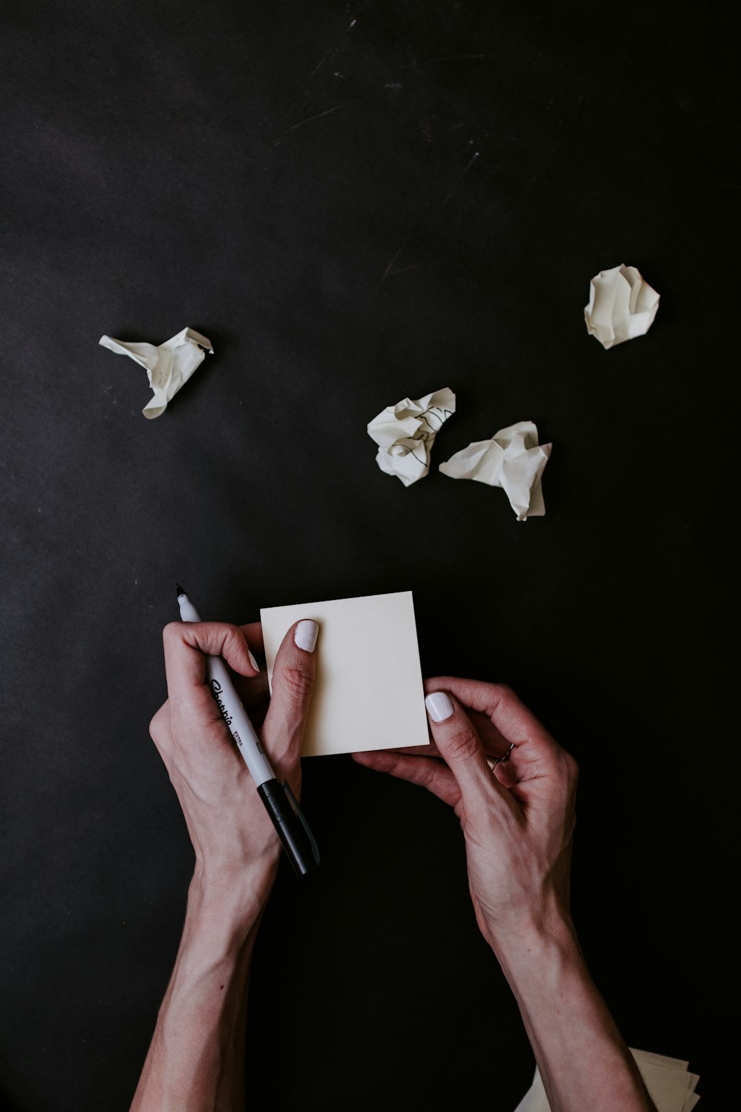 detective writing notes