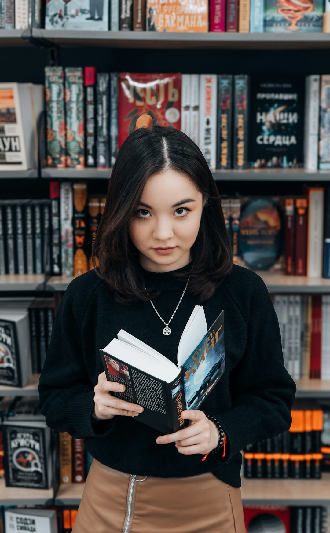 author researching mystery books